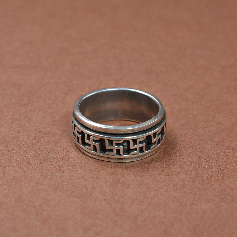 Men’s Silver Greek Key Band